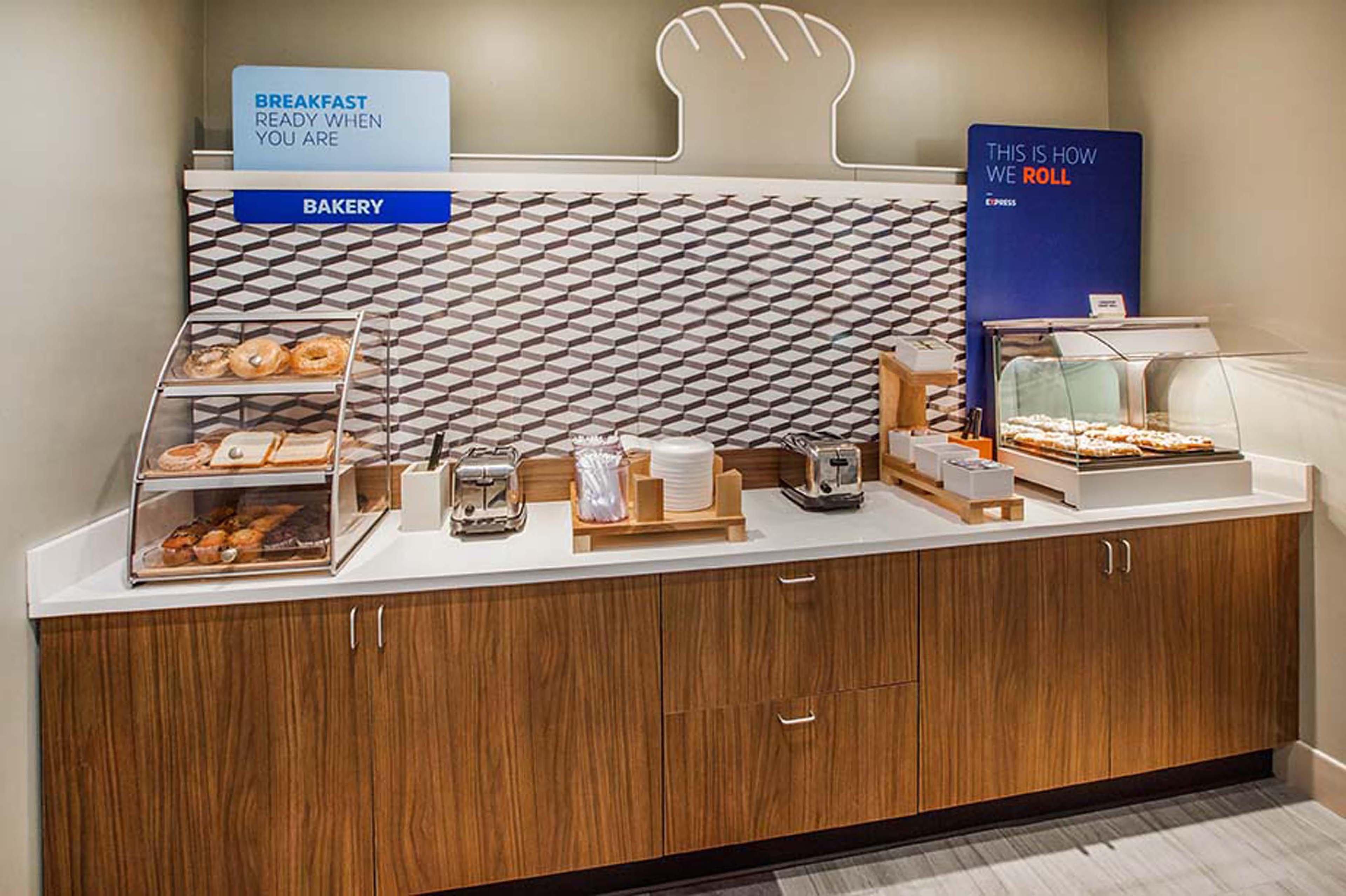 Holiday Inn Express Nashville-Downtown - Broadway By Ihg Eksteriør billede