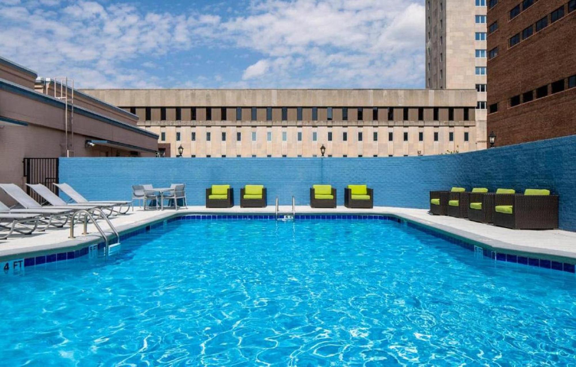 Holiday Inn Express Nashville-Downtown - Broadway By Ihg Eksteriør billede