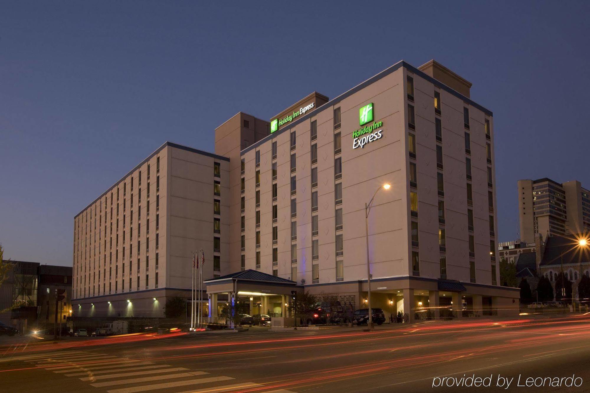 Holiday Inn Express Nashville-Downtown - Broadway By Ihg Eksteriør billede